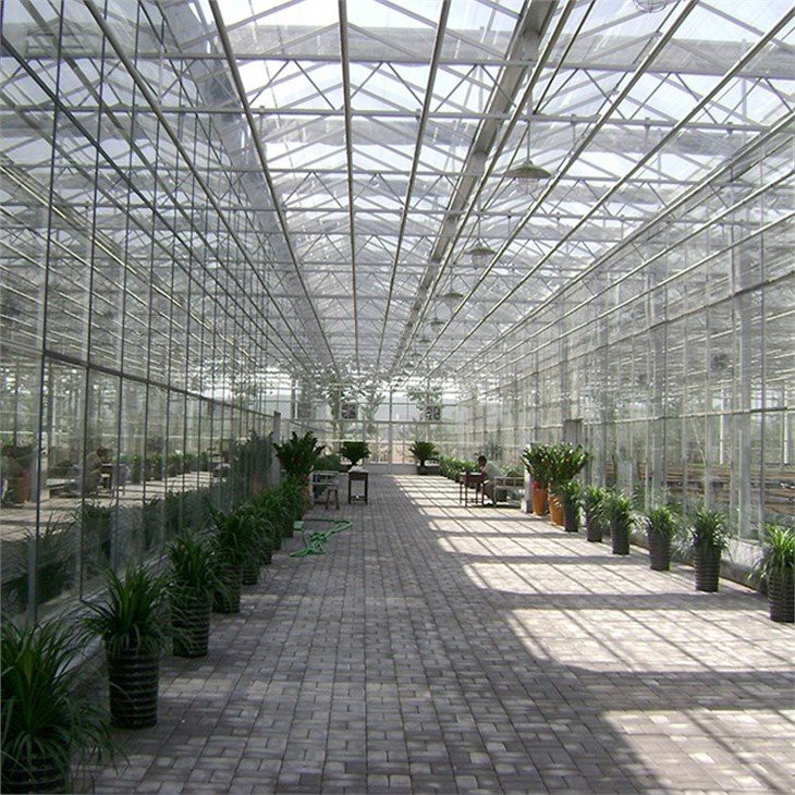polycarbonate plastic for greenhouse manufacture